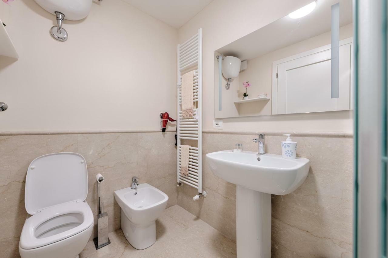Duomo Luxury Apartment "Palazzo Del Re" Florence Extérieur photo